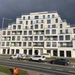 Roczne opóźnienie w przeniesieniu własności mieszkań. Mieszkańcy kontra Hegra Deweloper