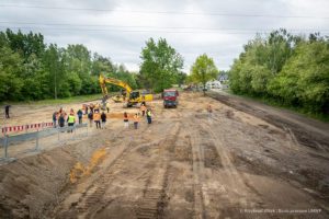 Rozpoczęto finalny etap budowy drogi wojewódzkiej 869. Połączy autostradę A4 z DK9 i S19 [ZDJĘCIA]