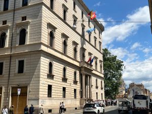 Transparent z Przemyśla widoczny na całym świecie. Pielgrzymka z seminarium duchownego na mszy z papieżem