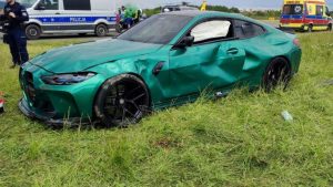 Wypadek w Krośnie - policja apeluje o pomoc świadków. Prokuratura wszczęła śledztwo [ZDJĘCIA]