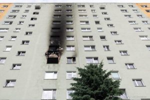 Caritas angażuje się w pomoc poszkodowanym w pożarze przy Popiełuszki. Trwa zbiórka