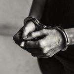Nękał nastolatkę mimo zakazów. Internetowy dręczyciel trafił do aresztu