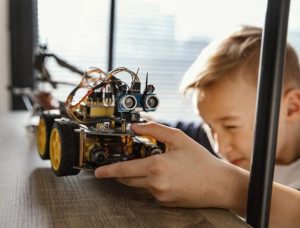 Ponad 30 wakacyjnych atrakcji w bibliotekach Rzeszowa. Nocowanie, escape room i robotyka