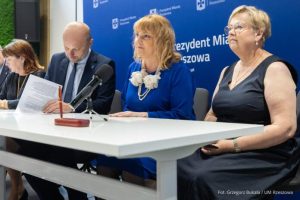 Ponad milion złotych na organizacje pozarządowe! Podpisano kolejne umowy