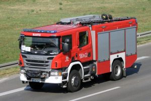 Pożar samochodu na drodze ekspresowej S19 pod Rzeszowem