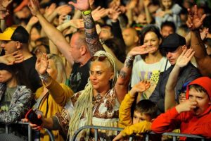 Reggae, klimat i tysiące uśmiechów. Jubileuszowy festiwal porwał Rzeszów [FOTORELACJA}