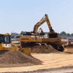 Beton zastąpi asfalt. Lotnisko w Jasionce modernizuje pas startowy za 48 mln zł
