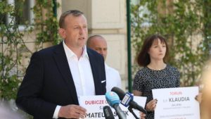 "Każda migracja sprowadza niebezpieczeństwo". Buczek ogłosił w Rzeszowie ogólnopolskie protesty