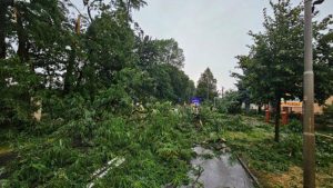 Podkarpacie po burzy: dachy zerwane, drogi zablokowane, ponad 400 interwencji