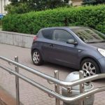 Zjechał na parking… schodami? O tym będą długo opowiadać w rzeszowskiej komendzie