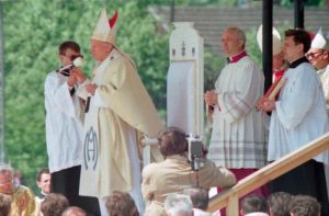 34 lata temu Jan Paweł II odwiedził Podkarpacie. Lubaczów upamiętnia to wydarzenie, organizując grę miejską