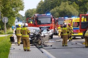 Poważny wypadek na DK19. Cztery osoby ranne, w tym dwoje dzieci. Lądował śmigłowiec LPR [ZDJĘCIA, WIDEO]