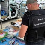 Tysiące podrobionych kosmetyków i ubrań na rzeszowskim i stalowowolskim targowisku