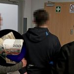 23-letni oszust z Ukrainy zatrzymany na gorącym uczynku. Proponował fałszywe akcje spółki Orlen [ZDJĘCIA]