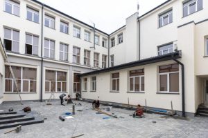 357 mkw. nowych sal dla elektroników w Rzeszowie. Rozbudowa szkoły na finiszu [ZDJĘCIA]