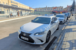 Nowa firma TAXI przy rzeszowskim dworcu. Jakie są stawki?