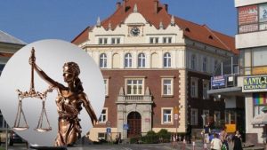 Podkarpacie: Wyrok za potajemne nagrywanie uczennic. Nauczyciel Ryszard D. skazany na cztery lata