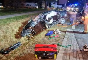 Poważny wypadek na DK9 pod Rzeszowem. Poranny paraliż trasy w Głogowie Małopolskim [ZDJĘCIA]