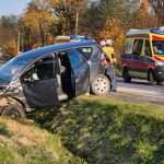 Poważny wypadek na DW984. Cztery osoby ranne po zderzeniu opla z dostawczakiem [ZDJĘCIA]