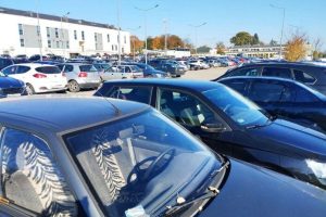 Społeczny sprzeciw wygrał. Władze Łańcuta wycofały się z wprowadzenia płatnego parkingu