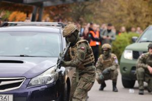 XII Święto Bezpieczeństwa. Robot pirotechniczny, akcje służb i patriotyzm w praktyce [ZDJĘCIA]