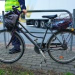 81-letni rowerzysta trafił do szpitala po wypadku z udziałem ciężarówki