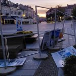 Barbarzyński akt wandalizmu w Rzeszowie. Tuż obok Urzędu Miasta zniszczono wystawę "Monument Konieczny"
