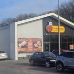 Kupił za 256 tys., sprzedał za 1,7 mln. Historia Mariusza Króla "Króla Biedronek" na Podkarpaciu