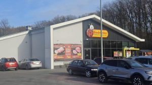 Kupił za 256 tys., sprzedał za 1,7 mln. Historia Mariusza Króla "Króla Biedronek" na Podkarpaciu