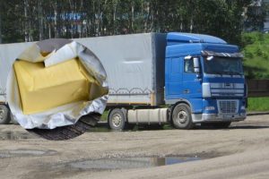 Litwin aresztowany na Podkarpaciu. Doszło do kradzieży ciężarówki i… 20 ton masła z Niemiec