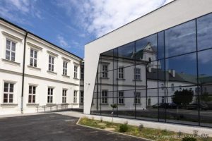 Miliony w sport i edukację. Rzeszowskie hale sportowe z tytułem „Budowa Roku Podkarpacia 2024”