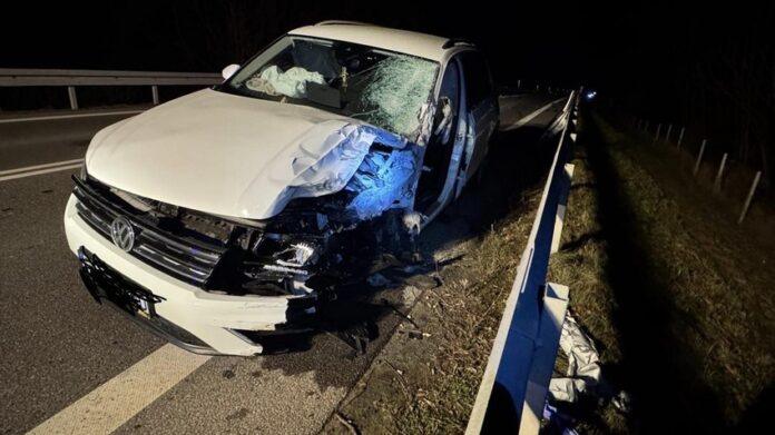 Nocny wypadek w Majdanie Królewskim. Trzy osoby w szpitalu