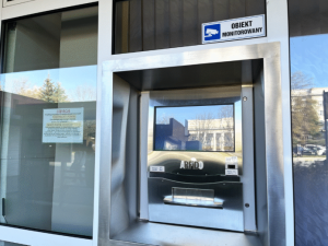 Po 12 latach WiMBP w Rzeszowie otrzymała nową wrzutnię biblioteczną