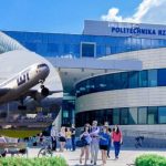 Politechnika Rzeszowska i Boeing otwierają laboratorium awioniki. To wsparcie dla inżynierów lotnictwa