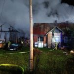 Pożar domu w Komańczy. Akcja gaśnicza trwała niemal 7 godzin