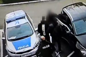 Pracownik zaatakował gazem swojego szefa i jego żonę. Podczas włamania ukradł tylko jedną rzecz [WIDEO]