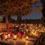 Rzeszowianie tłumnie odwiedzili cmentarze w dniu Wszystkich Świętych [ZDJĘCIA]