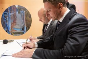 Umowa na nową kładkę nad Strugiem podpisana. Drabinianka zyska długo wyczekiwane połączenie [ZDJĘCIE]
