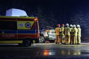 71-latek zginął w zderzeniu z ciężarówką. Droga Krosno-Sanok całkowicie zablokowana