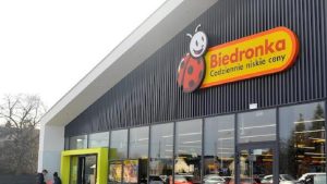 Biedronka chwali się rekordowymi zarobkami pracowników. Ile dostaną w 2026?