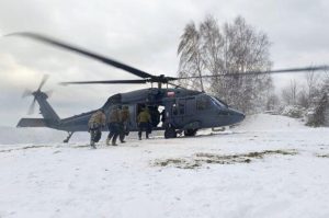 Black Hawk nad Soliną. Kontrterroryści działali w trudnych bieszczadzkich warunkach [ZDJĘCIA, WIDEO]