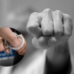 Brutalny atak młodego mężczyzny na 41-letnią kobietę. Zareagowała na huk petardy