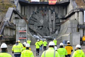 Historyczny moment na Podkarpaciu. Karpatka przebiła tunel na S19 pod Rzeszowem [FOTO, WIDEO]