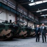 Pierwsze Borsuki ze Stalowej Woli już w armii. Huta wyrasta na potęgę zbrojeniową