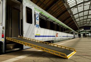 Powrót do pięciogodzinnej tułaczki z Rzeszowa do Warszawy. Ekspresowe połączenia zniknęły do marca 2026 roku?