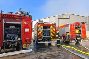 Pożar hali w zakładzie produkcyjnym na Podkarpaciu [ZDJĘCIA]