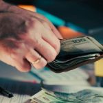 Raport: 16 proc. Polaków pożyczyło lub ma zamiar pożyczyć pieniądze na urządzenie świąt