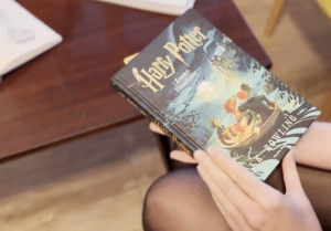 Rzeszowianka Kaja Bajowska zilustrowała nowe wydanie kultowej serii książek o Harrym Potterze