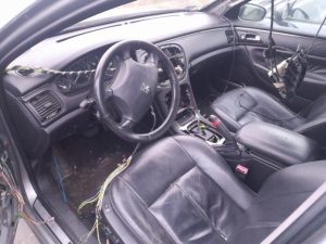 „Wściekłe kuny” lub zniecierpliwieni sąsiedzi. Wojna o parking czy czysty wandalizm? [ZDJĘCIA]