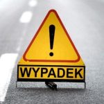 Wypadek na rondzie Kuronia w Rzeszowie. Autokar przeleciał przez rondo